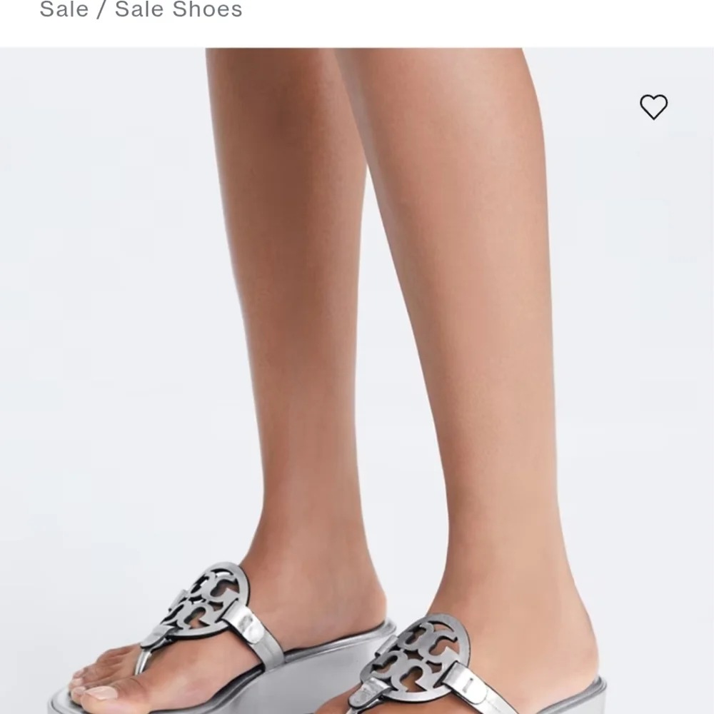 NWT Tory Burch Metallic Silver Sandals - Sold Out Everywhere - Picture 4 of 9